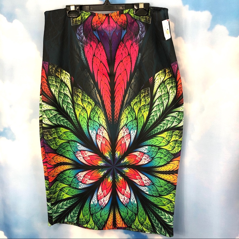 ‼️ SOLD Stretch Ponte' Psychedelic Leaf  Festival Art